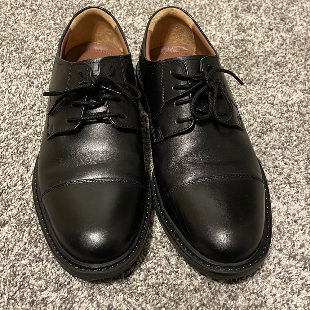 Johnston and murphy shoes lightly used